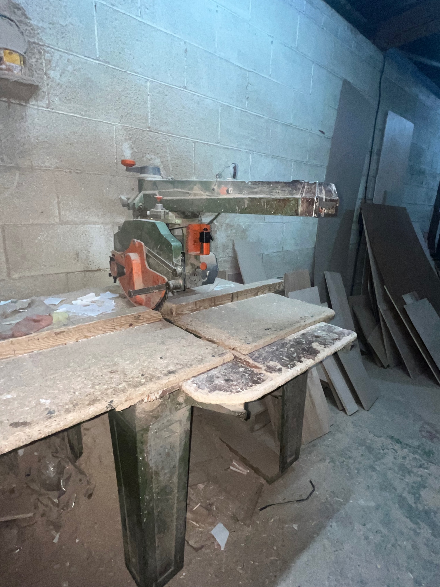 County DIY radial arm saw used for cutting timber to size